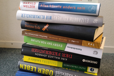 Bücherstapel Peter Zürn